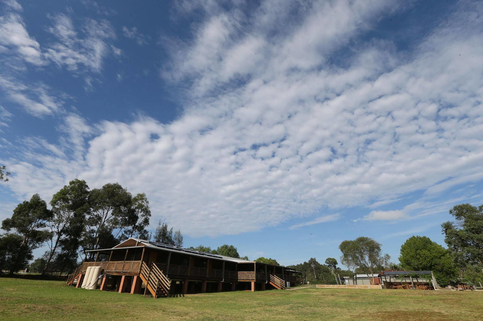 Hunter Valley Yha Hostel Cessnock Exterior photo