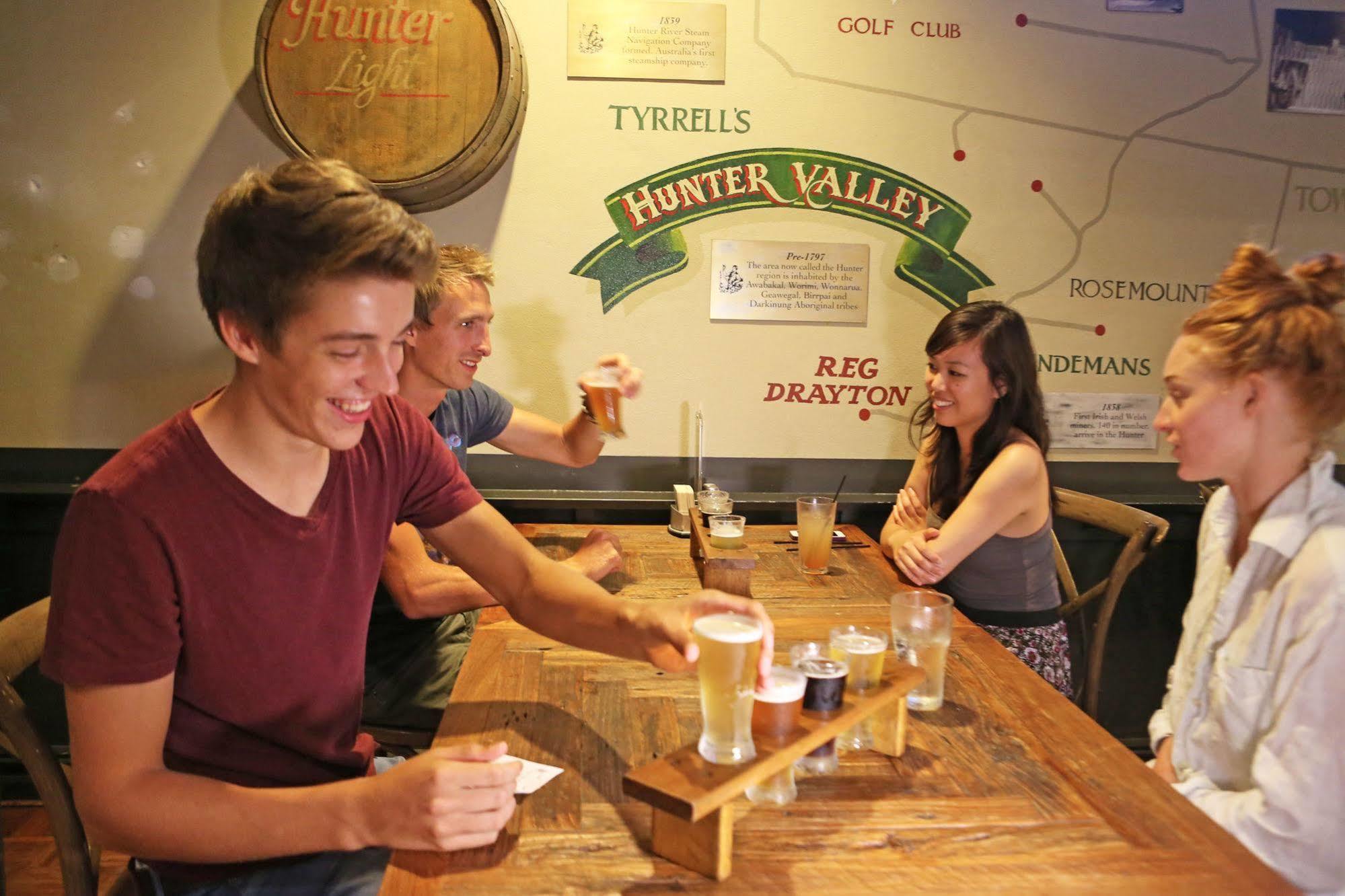 Hunter Valley Yha Hostel Cessnock Exterior photo
